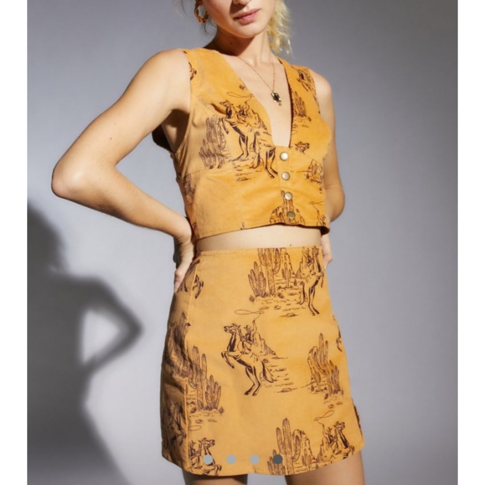 BNWOT UO Annie Western cropped top and short set brown L